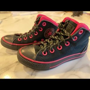 Black and pink girls high top Converse